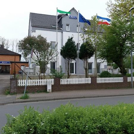 Hotel Aris Sarstedt Exteriör bild