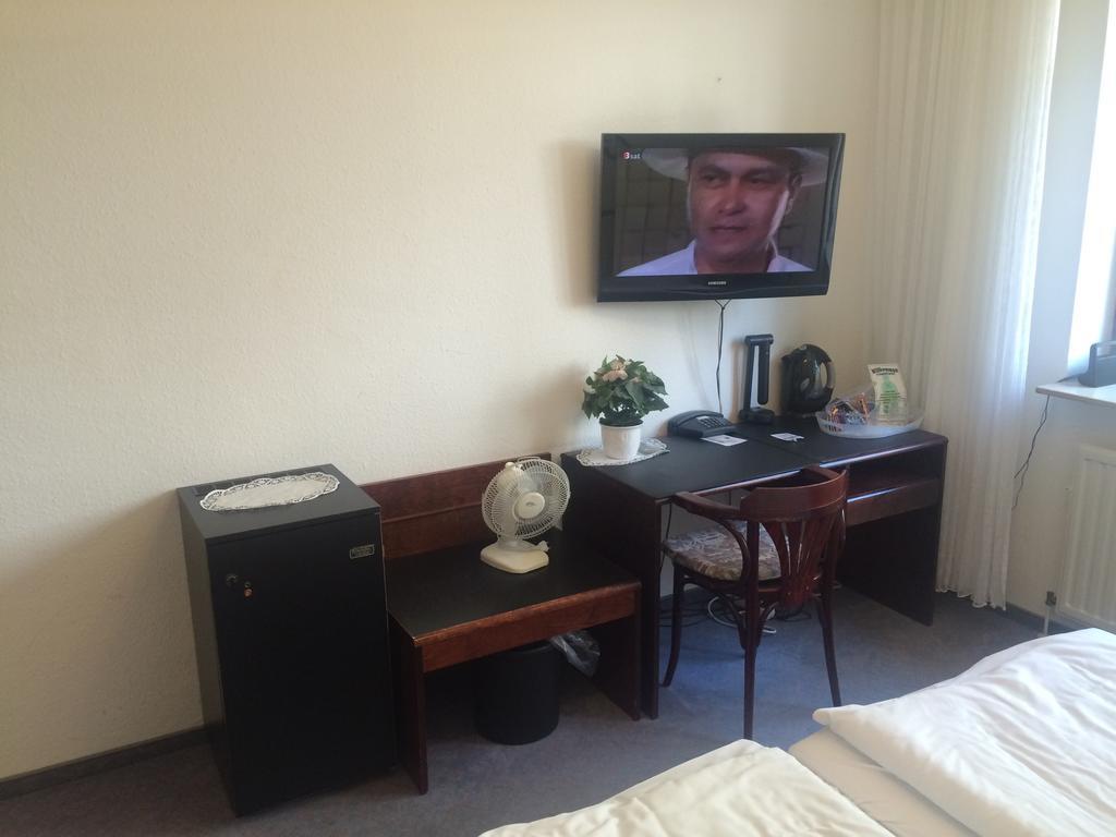 Hotel Aris Sarstedt Rum bild