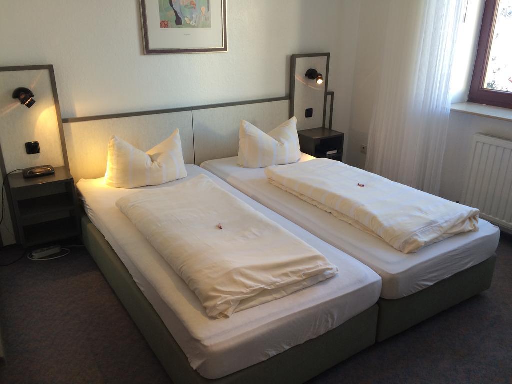 Hotel Aris Sarstedt Exteriör bild
