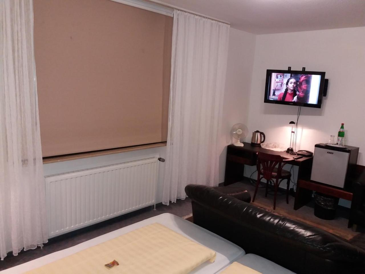 Hotel Aris Sarstedt Exteriör bild
